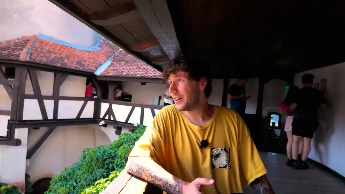 Eric Avito en el castillo de Bran