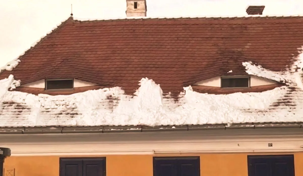 Ojos de Sibiu con nieve